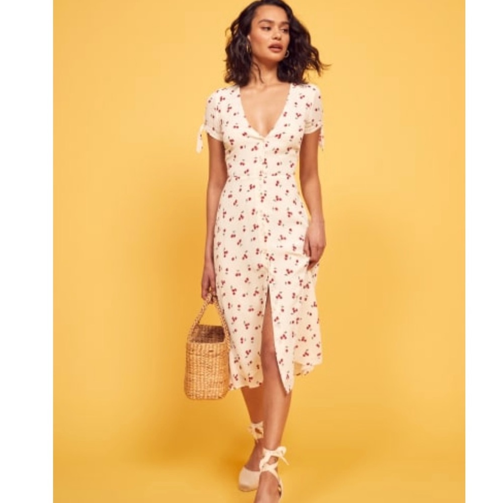 Reformation Rosalinda Cherry Print Midi Dress in Size 6